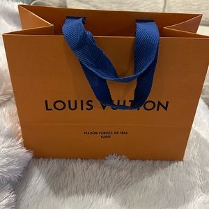 LOUIS VUITTON shopping bag